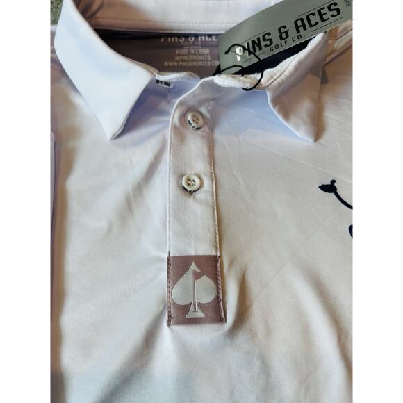 New With Tags Pins and Aces “Partee” Mens M White Golf Polo. Performance wicking - Picture 4 of 12